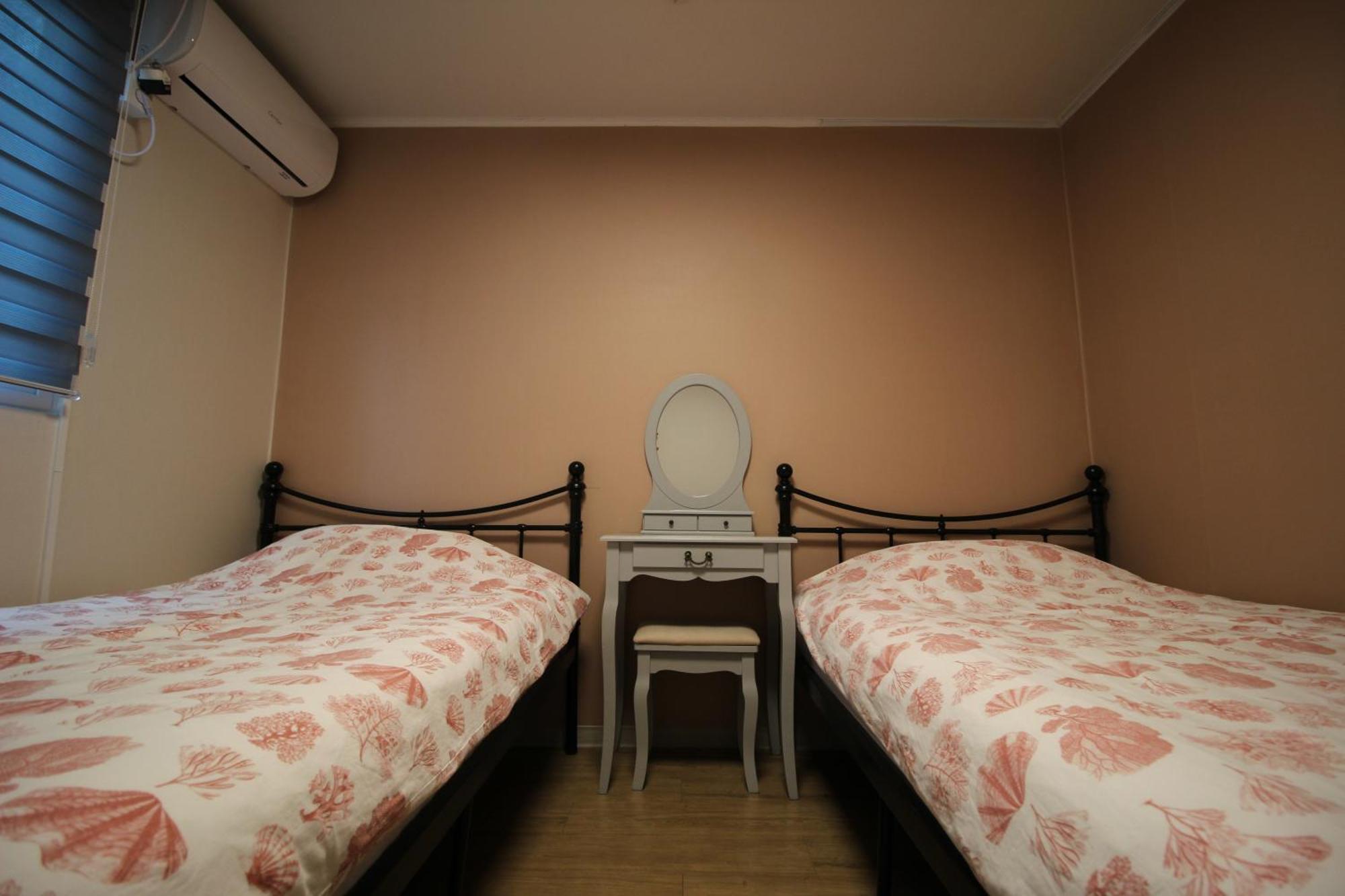 Bunk Hongdae Guest house 2*