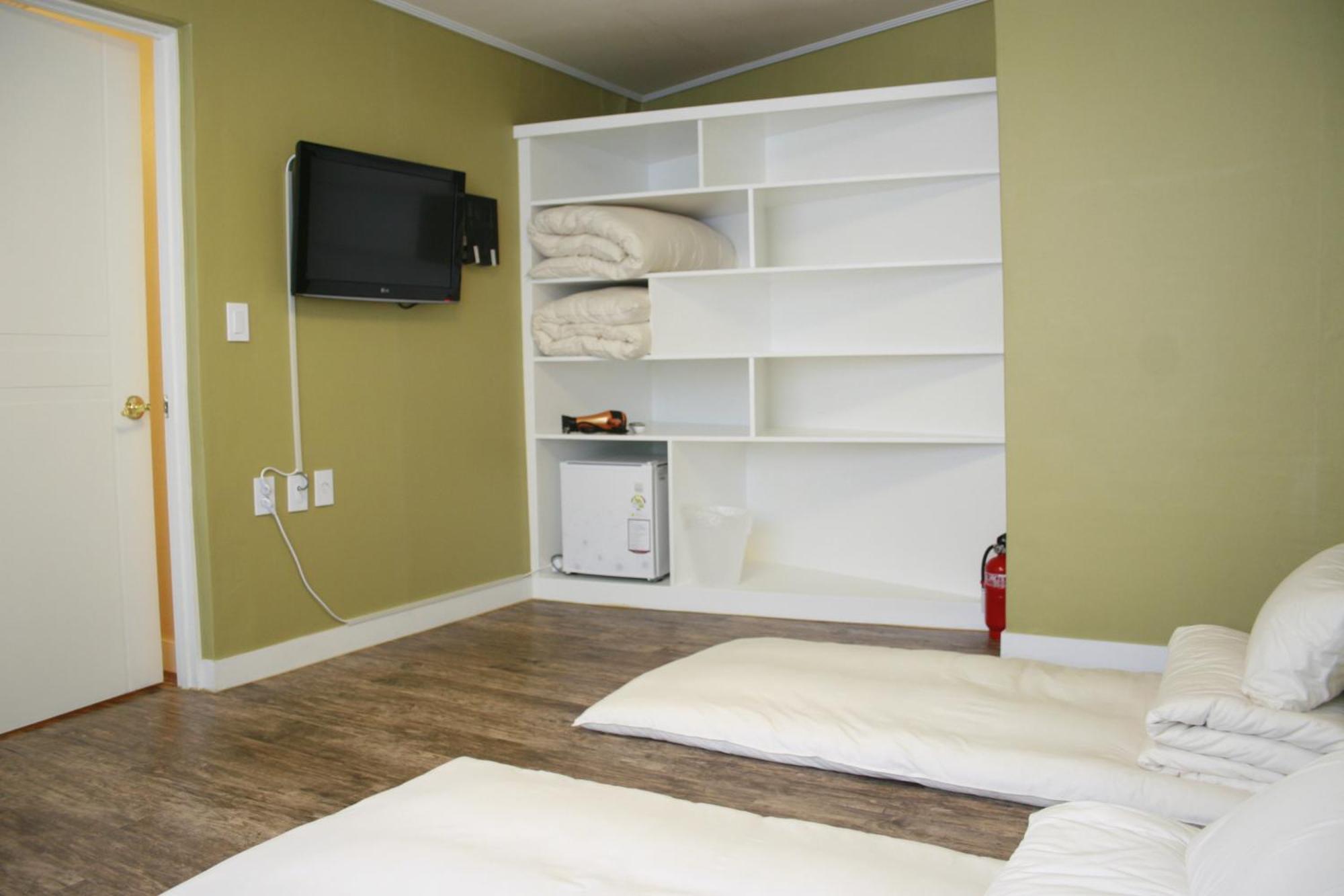 Crib 49 - Foreigner Only Guest house 2*