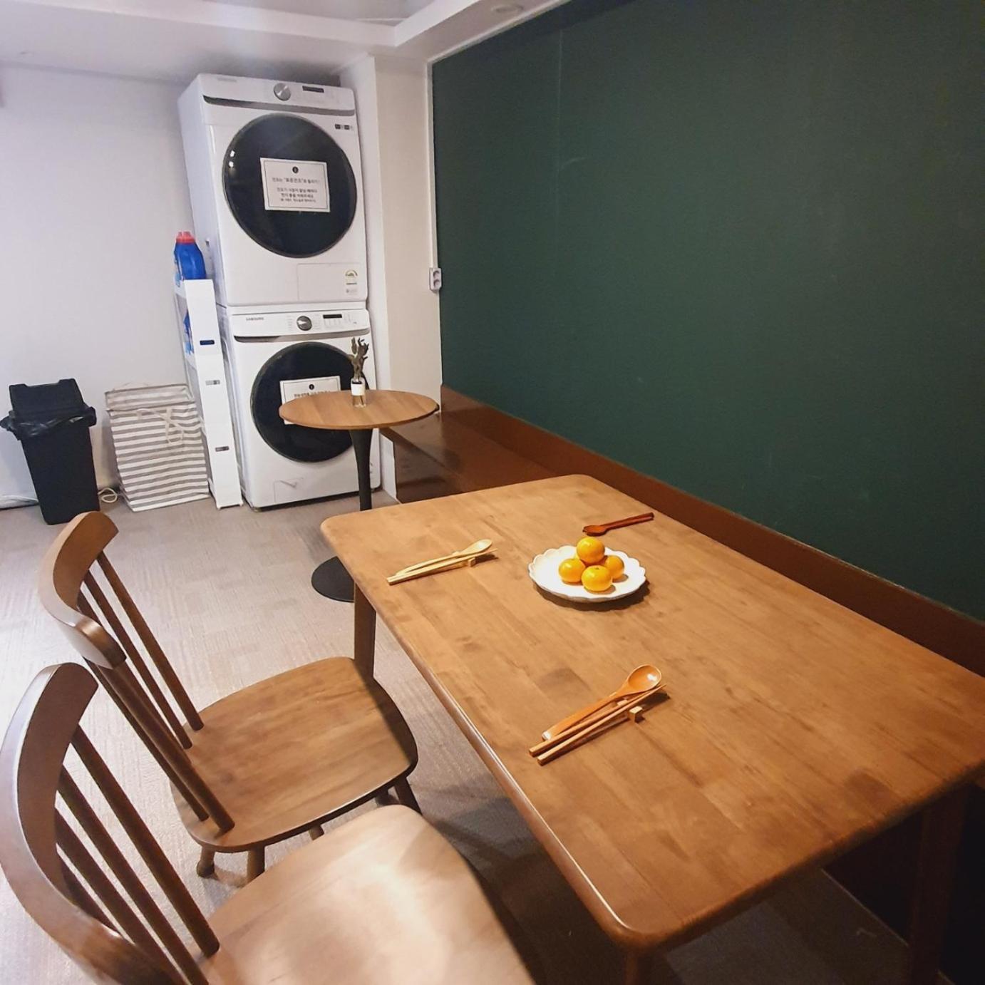Aall Train Station Guest house *