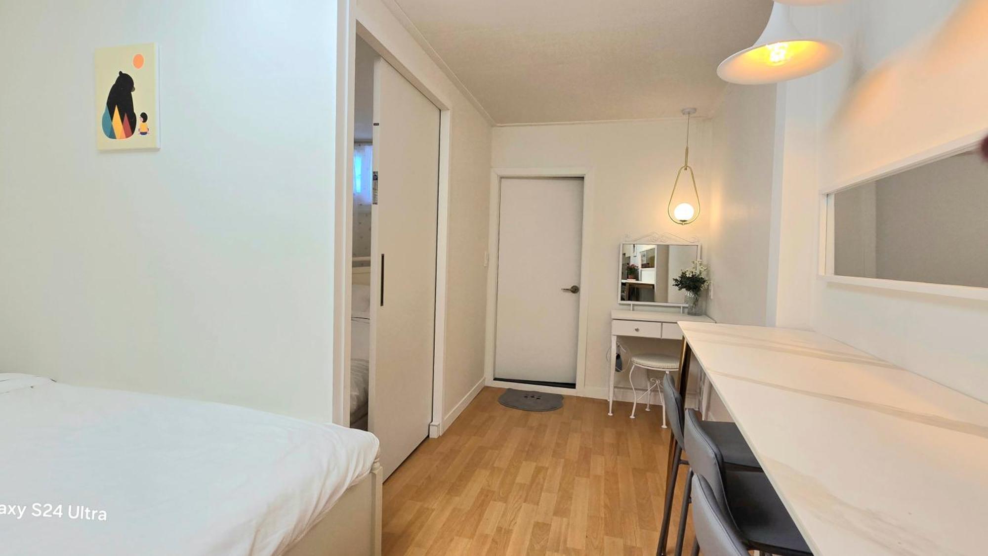 Gyeongbokgung - Two Bedrooms *