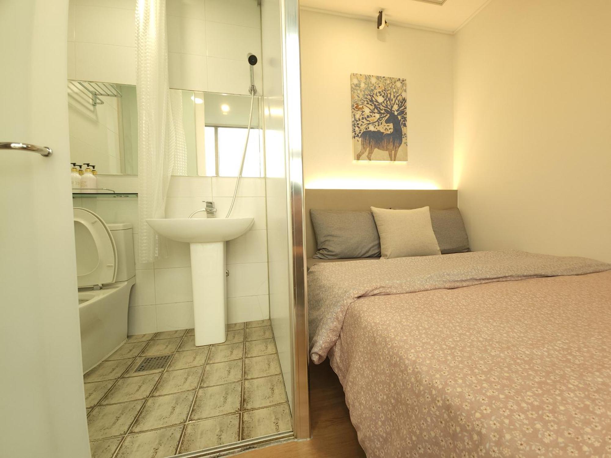 Hostel Oyo Myeongdong 2 *