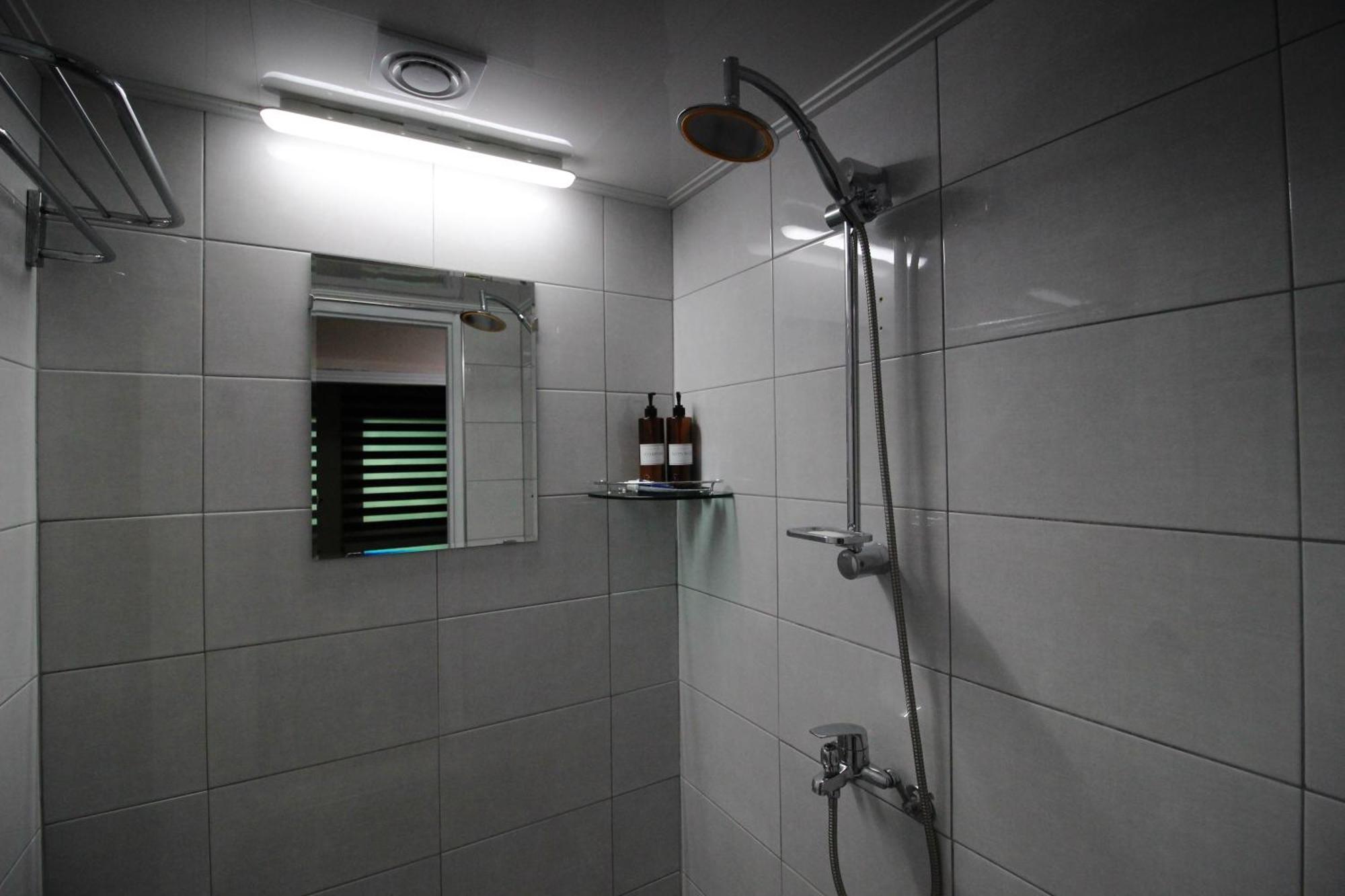 Bunk Hongdae Guest house