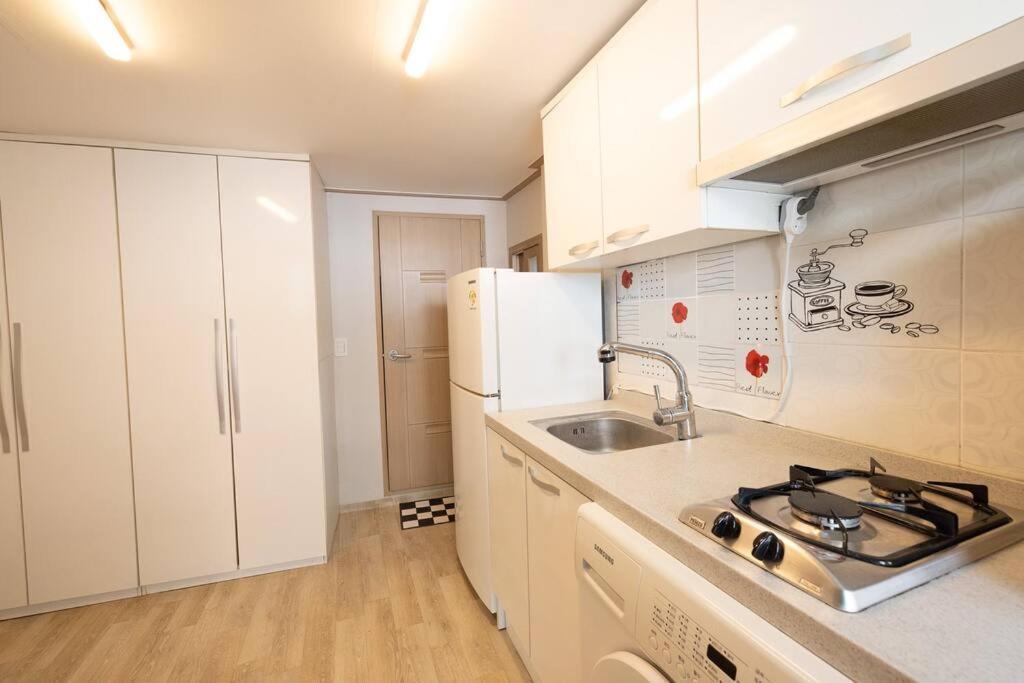 Apartment Eun House *