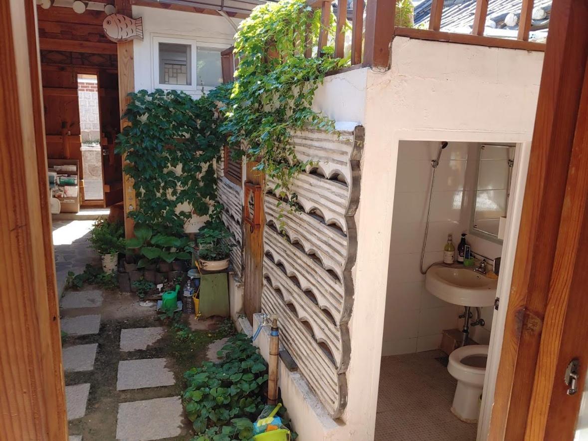 Inwoo Guesthouse 2*