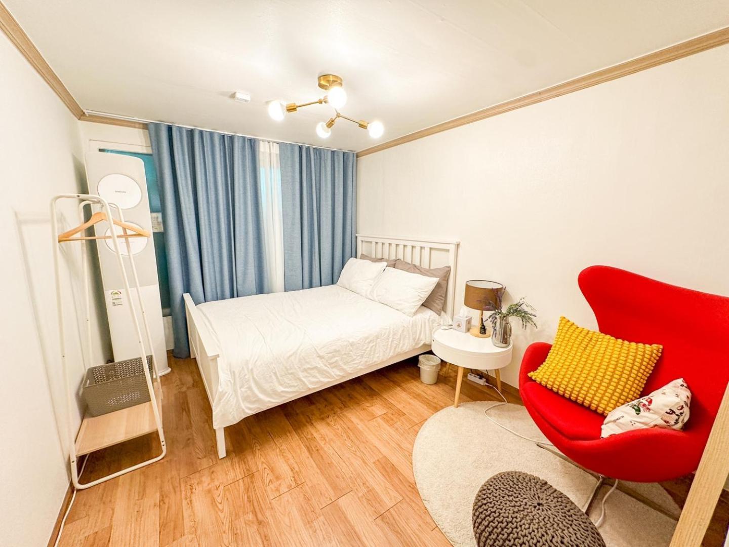 Rock 樂 2 3 Beds 3 Min From Ewha Univ Stn Apartment Seoul