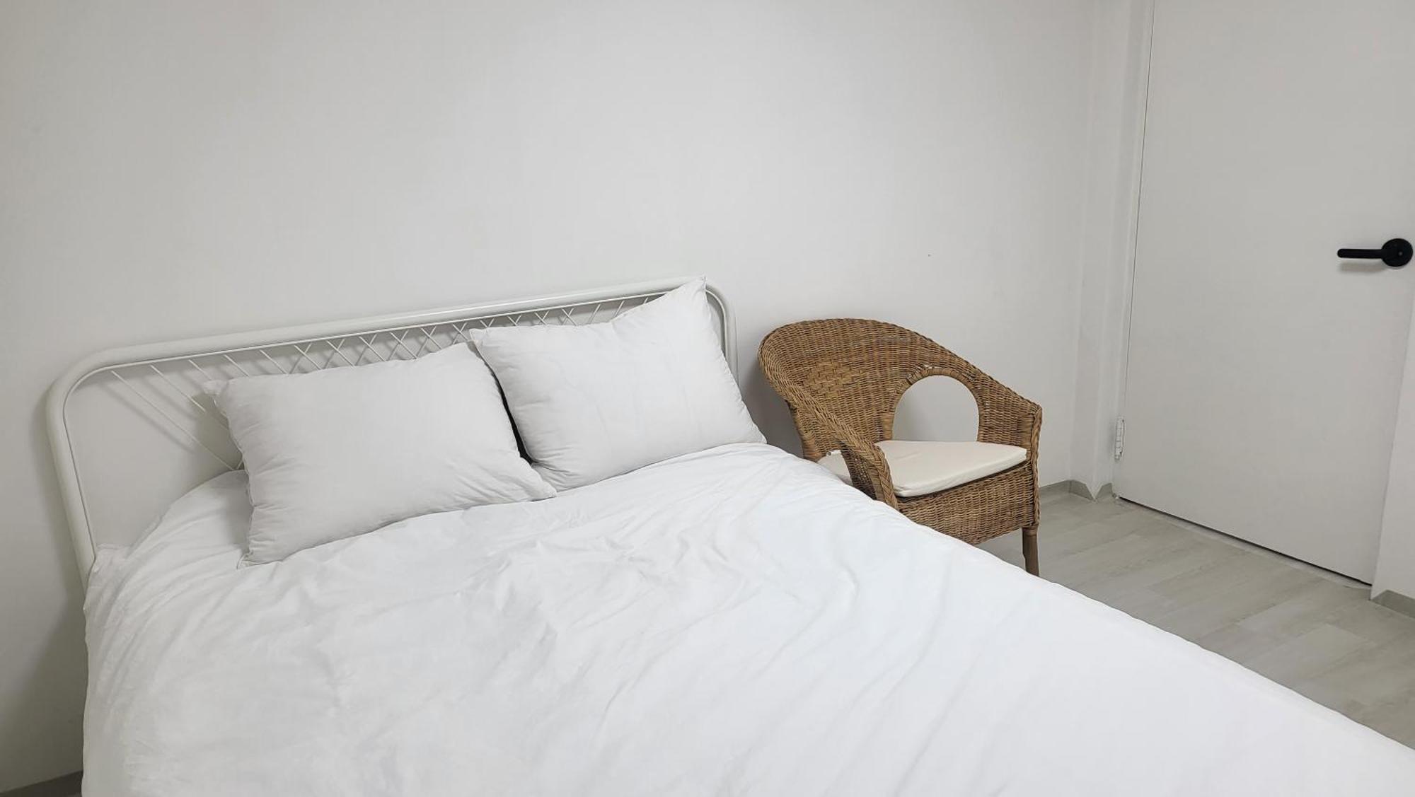 New, Private, 3 Rooms, Hongdae, 6 Persons