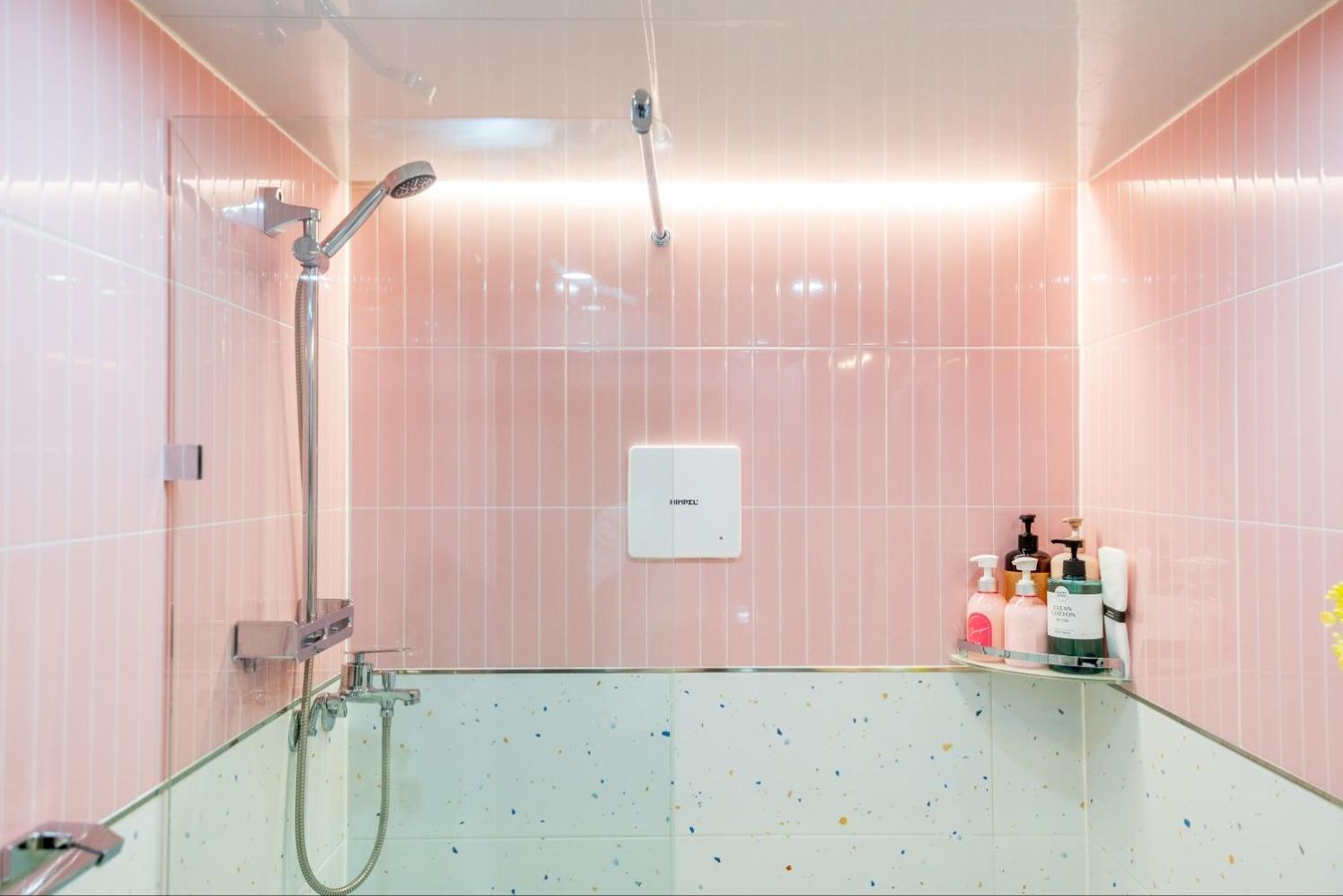Apartment Station Seoul