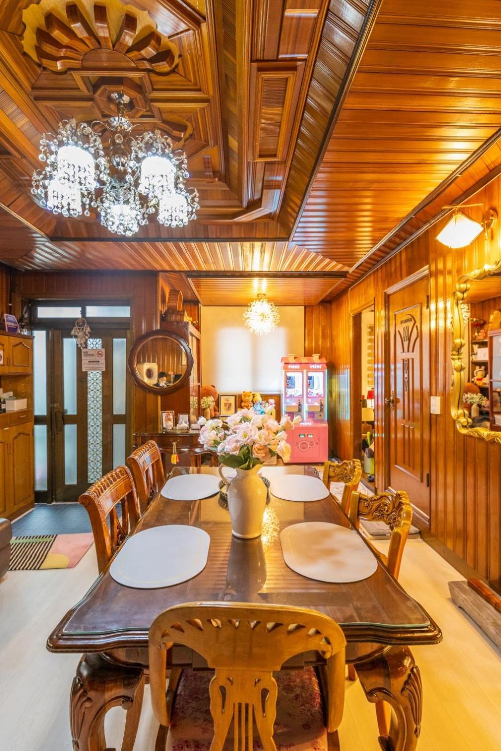 Station Apartment *