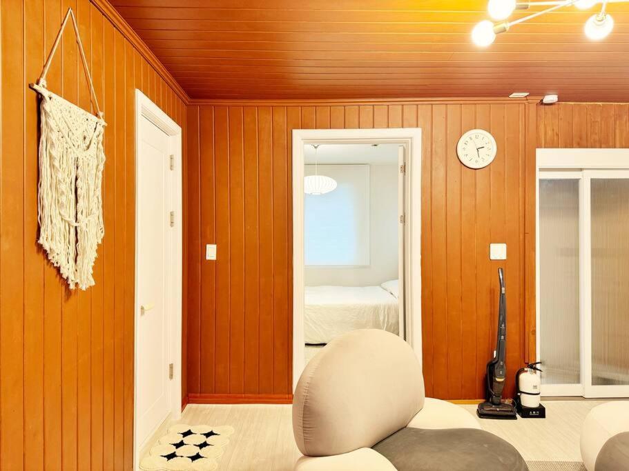 Hwagok Apartment *