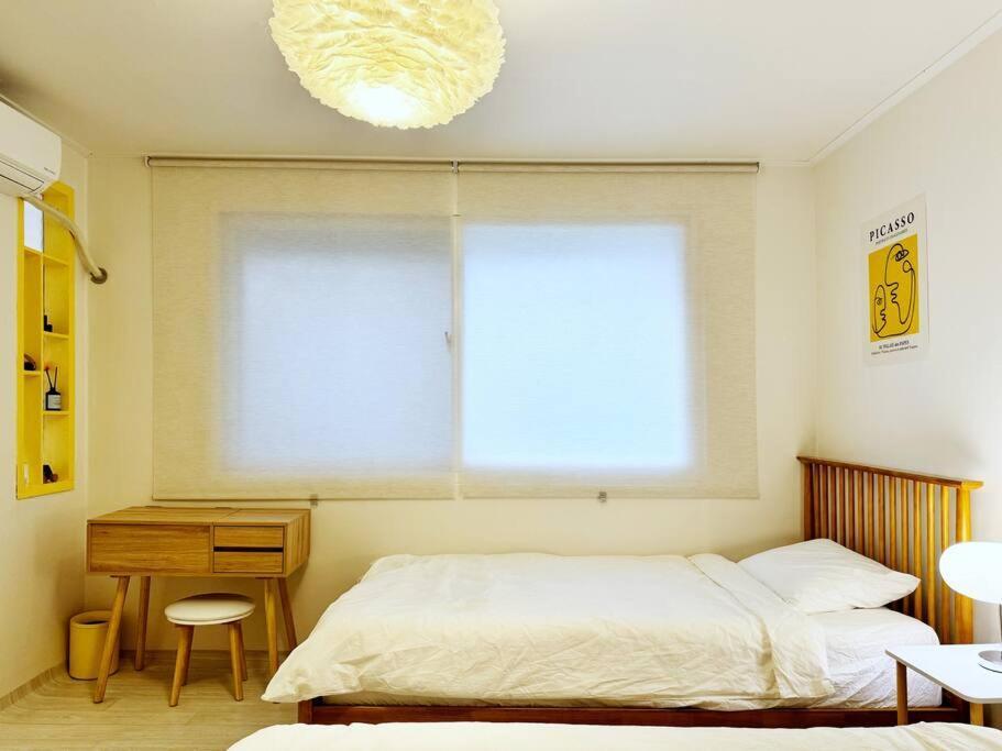 Hwagok Apartment *
