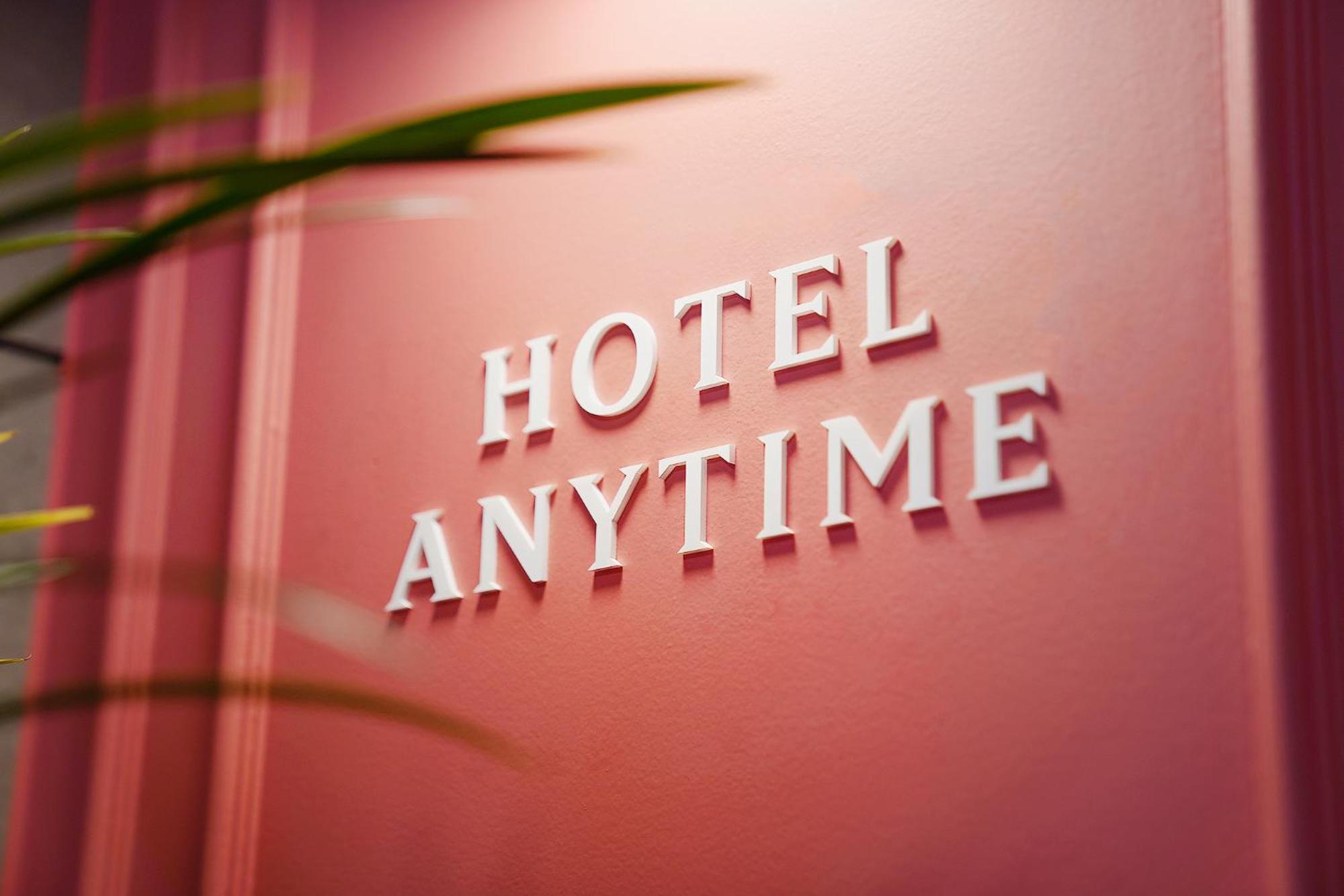 Motel Hotel Anytime