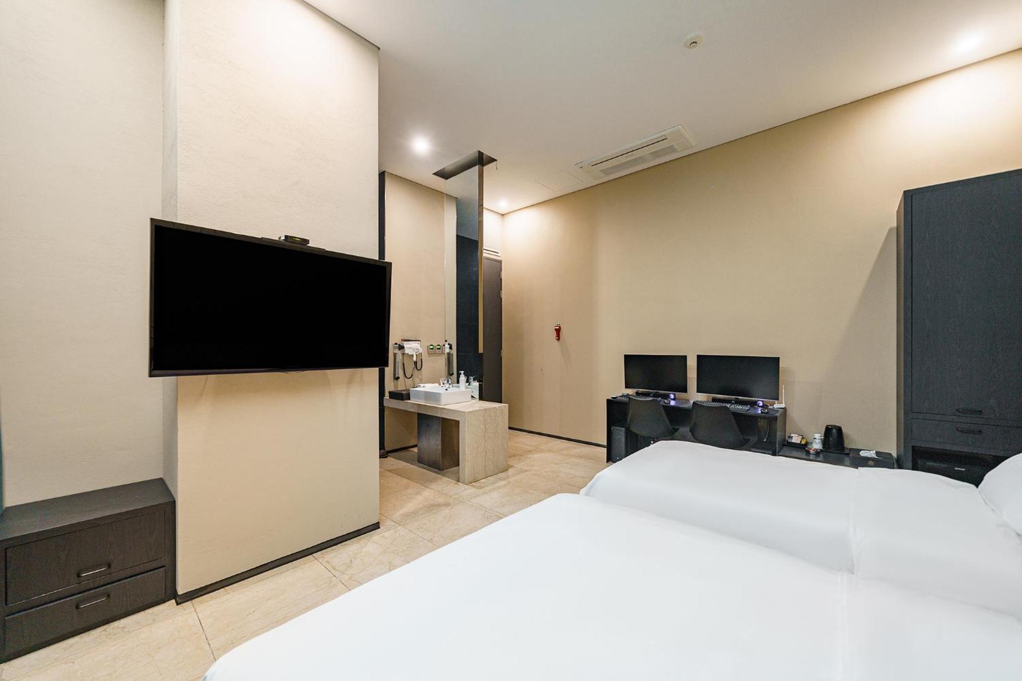 Hotel Starhills *