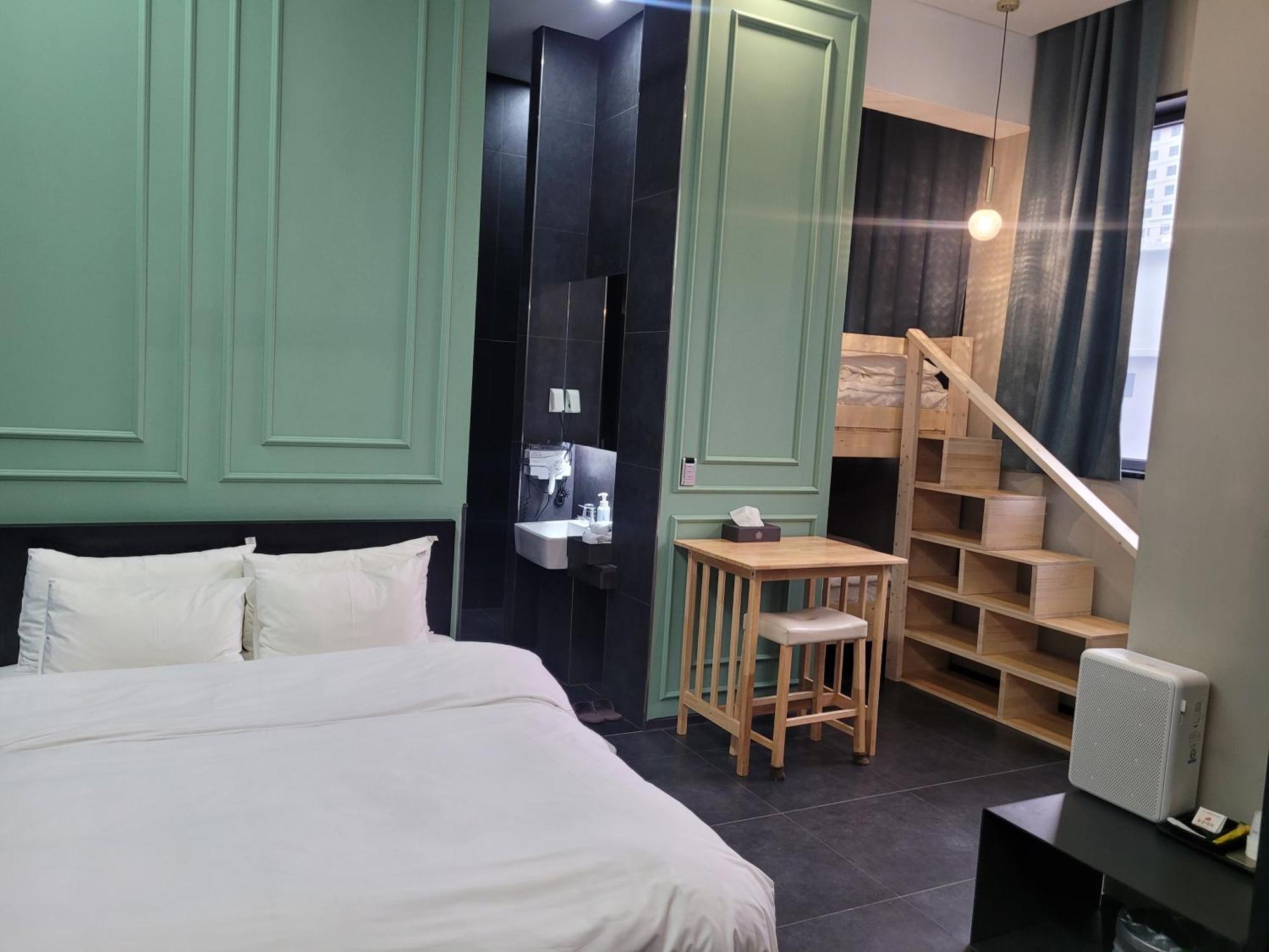Starhills Seoul