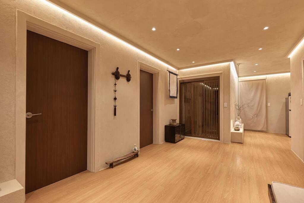 Traditional Meets Modern In Our Unique Hanok Apartment *