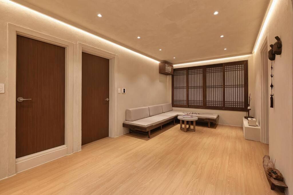 Traditional Meets Modern In Our Unique Hanok * Seoul