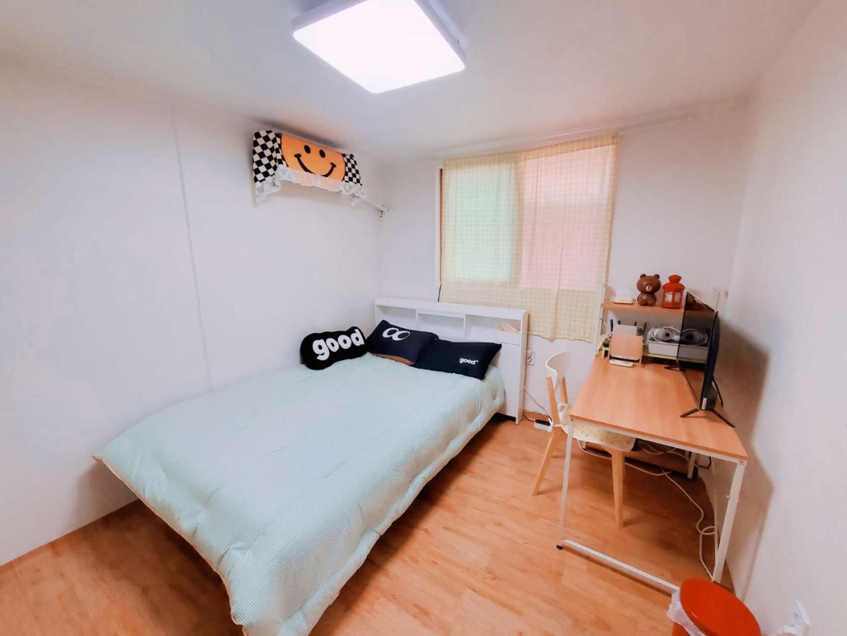 Naru Korea Hostel *