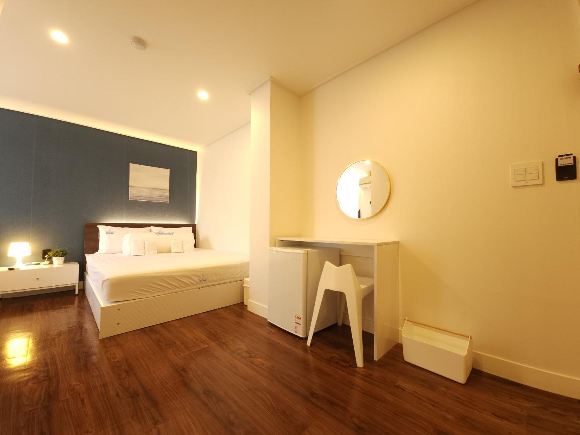 Oyo Myeongdong 5 Hostel Seoul