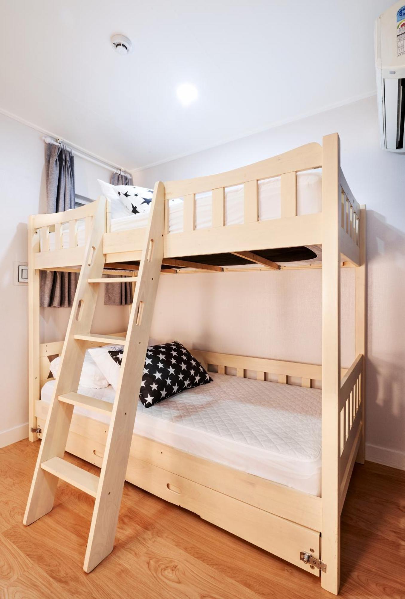Oyo Myeongdong 5 Hostel