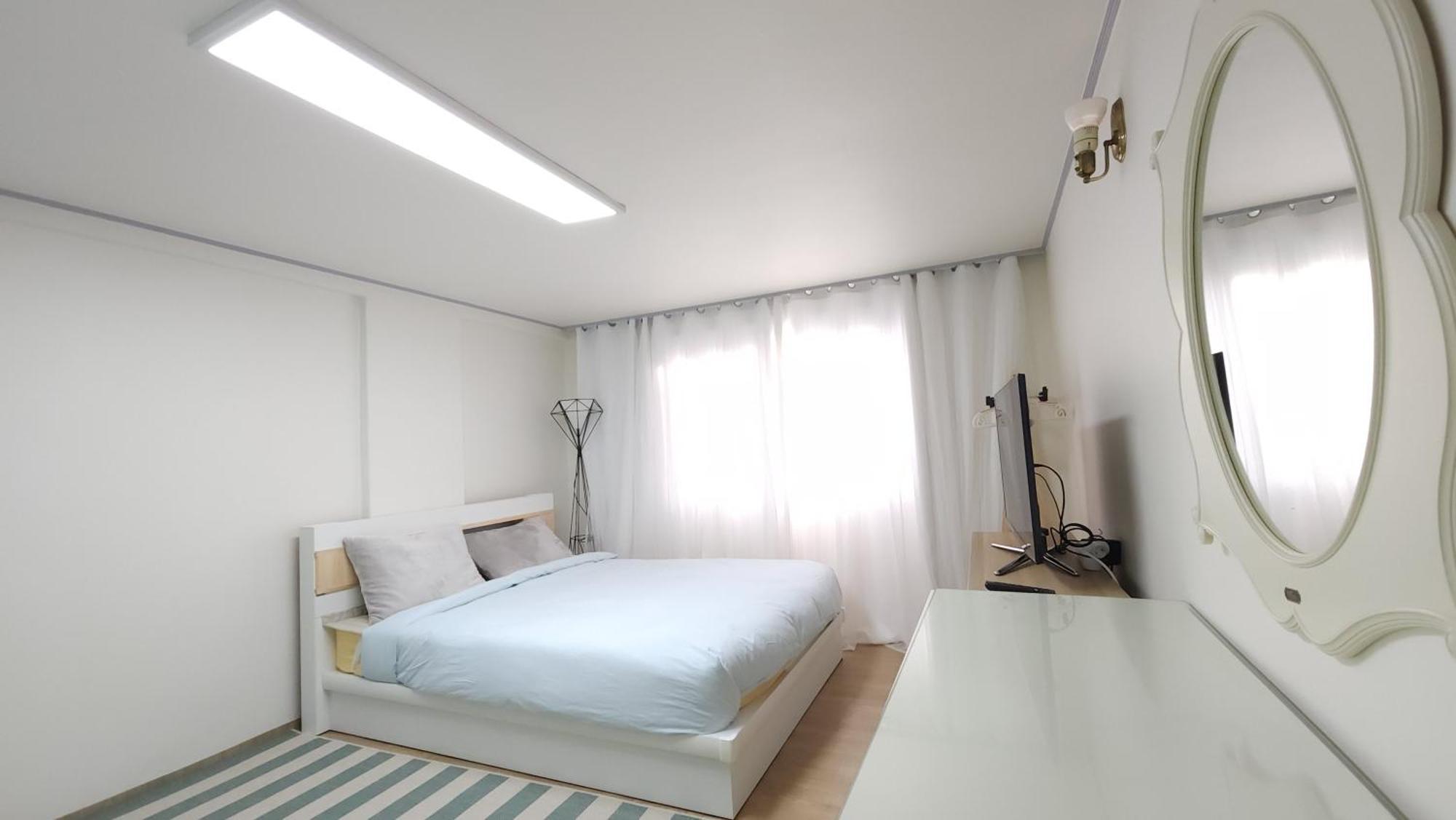 Sunny House Apartment