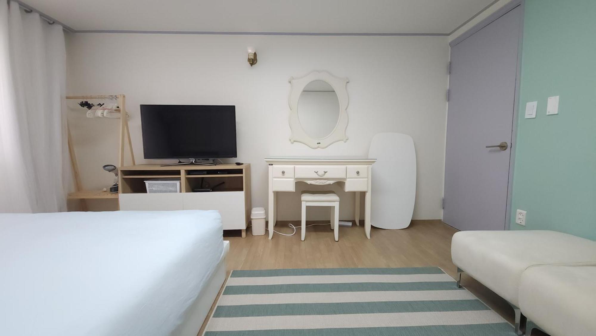 Sunny House Apartment *