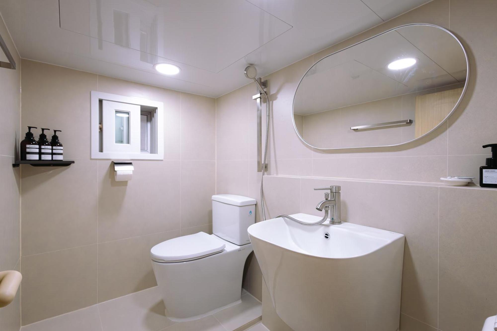 Marie's House 101 Hongdae Bed & Breakfast Seoul