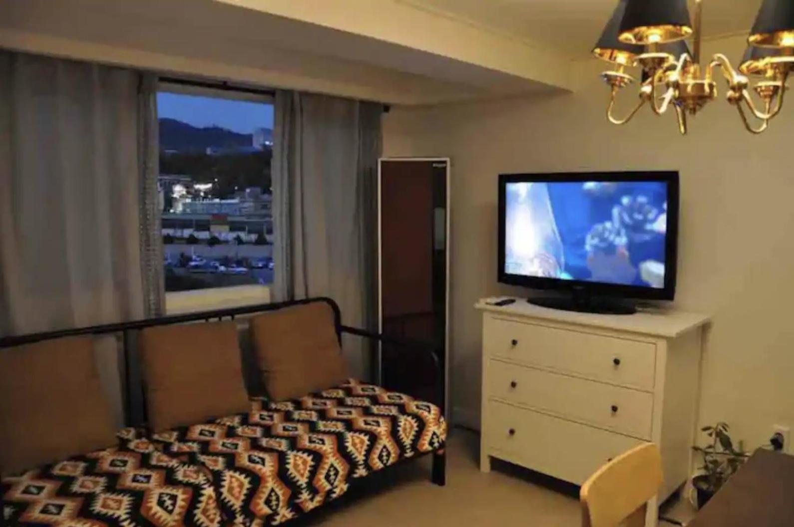 Apartment R House *