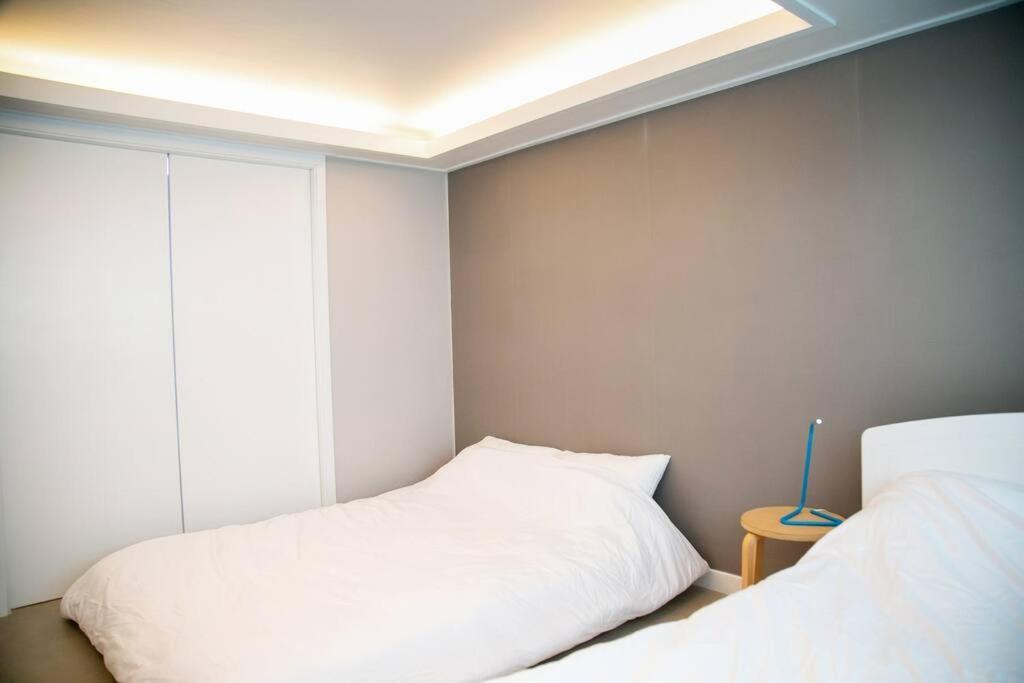 Apartment R House