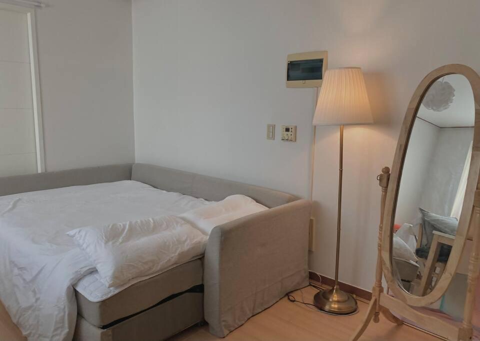 Apartment Hongik Univ Station House *