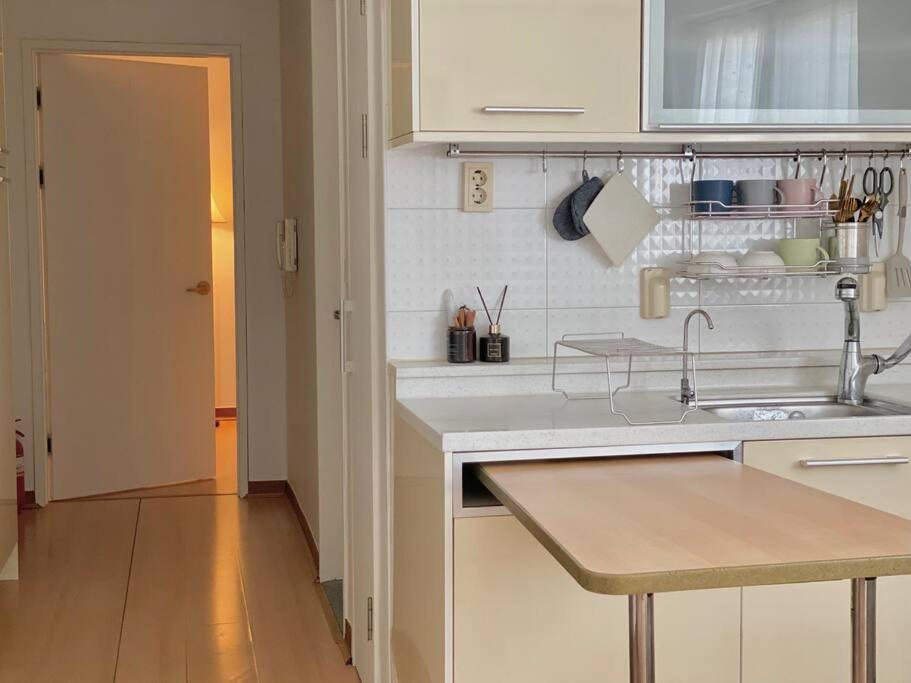 Apartment Hongik Univ Station House *