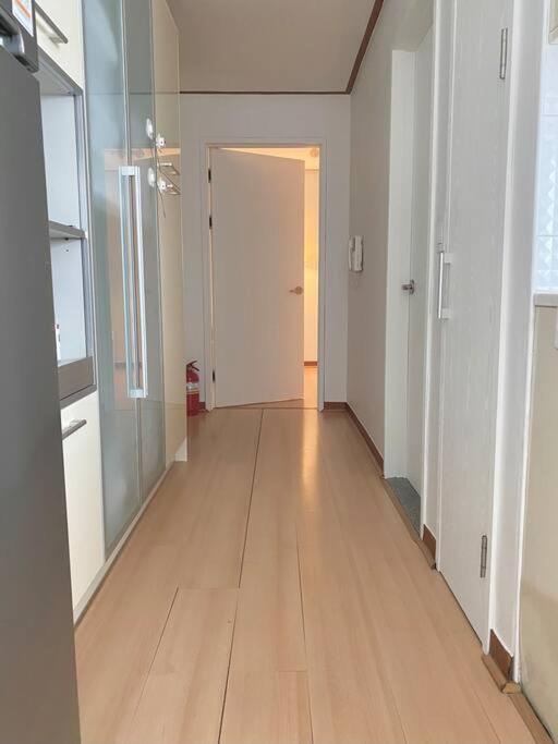 Hongik Univ Station House Apartment Seoul