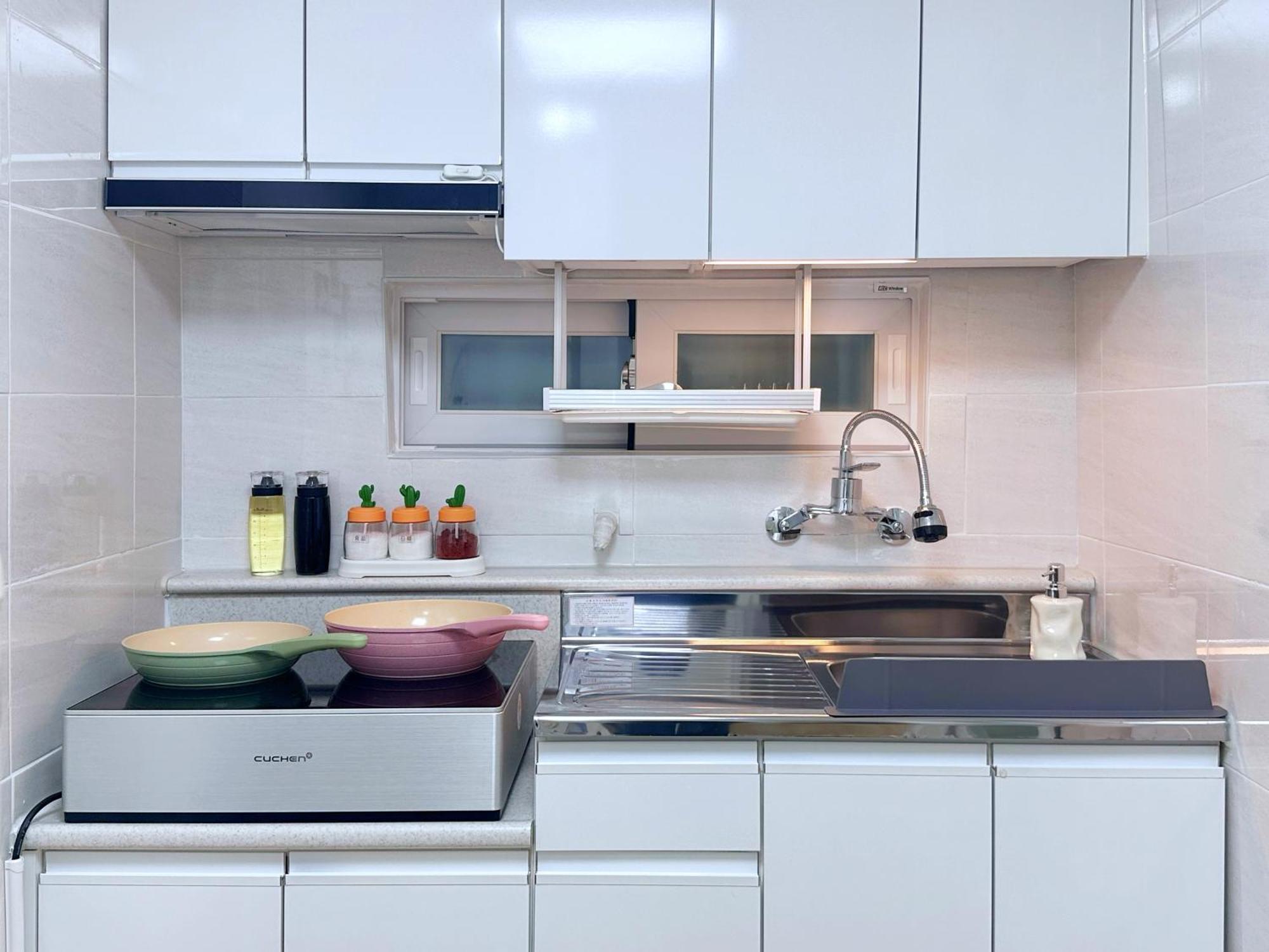 Apartment Boutique, Gangnam - Foreigners Only *