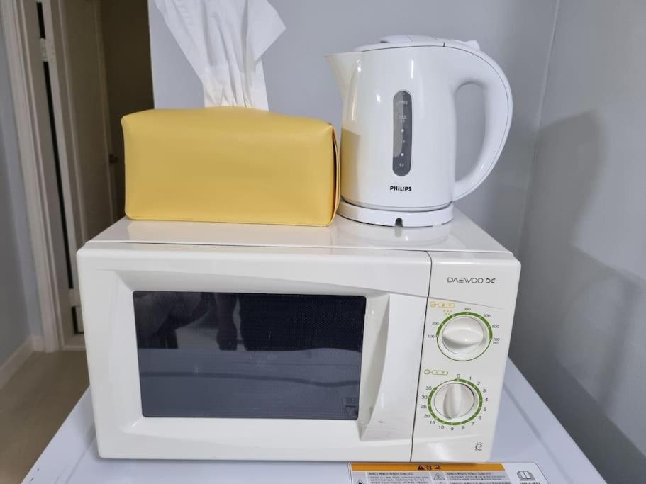 Hygge In Sinchon Apartment
