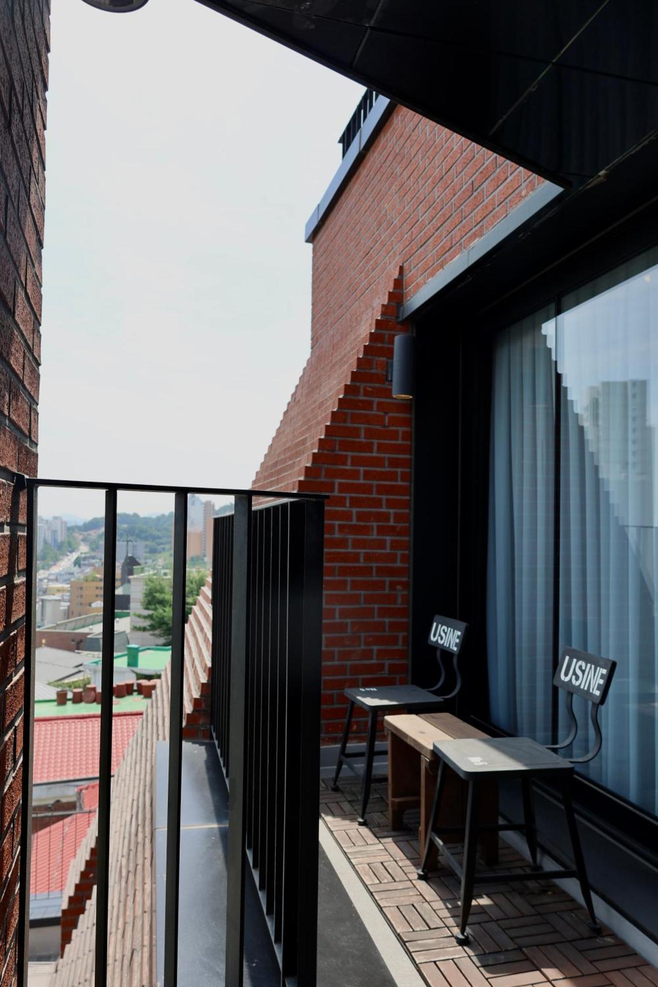 Aparthotel Space In Blackstone *