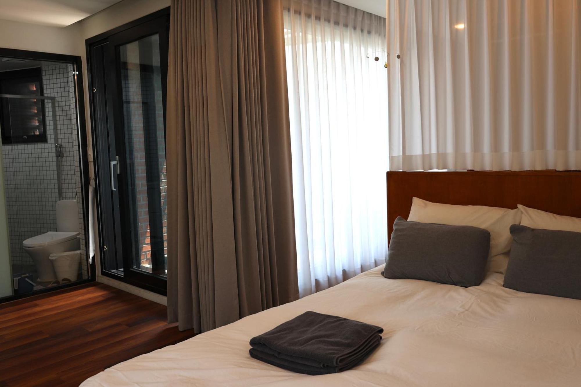 Aparthotel Space In Blackstone