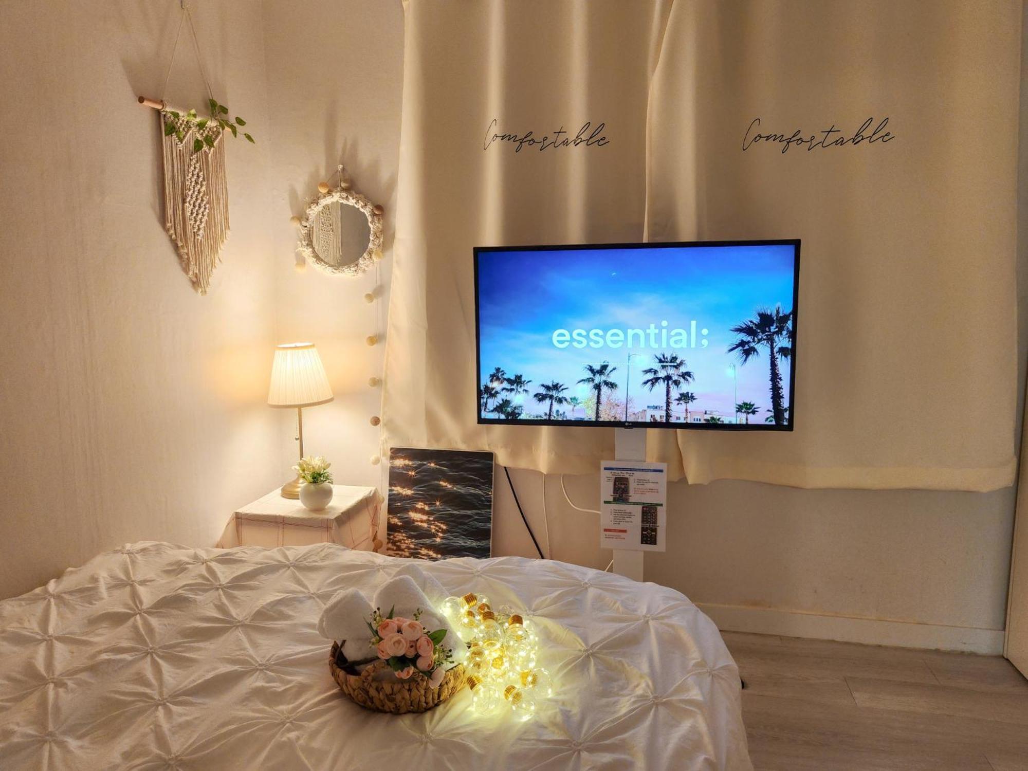Evermore #sinchon Station 5min #seogang Station 1min Apartment *