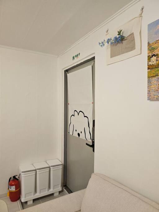 Rang Apartment *