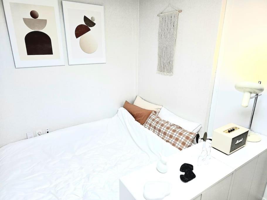 Apartment Healing & Romang House Seoul