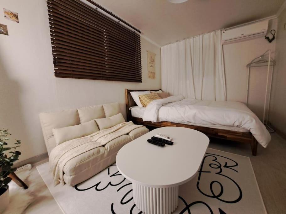 Healing & Romang House Seoul