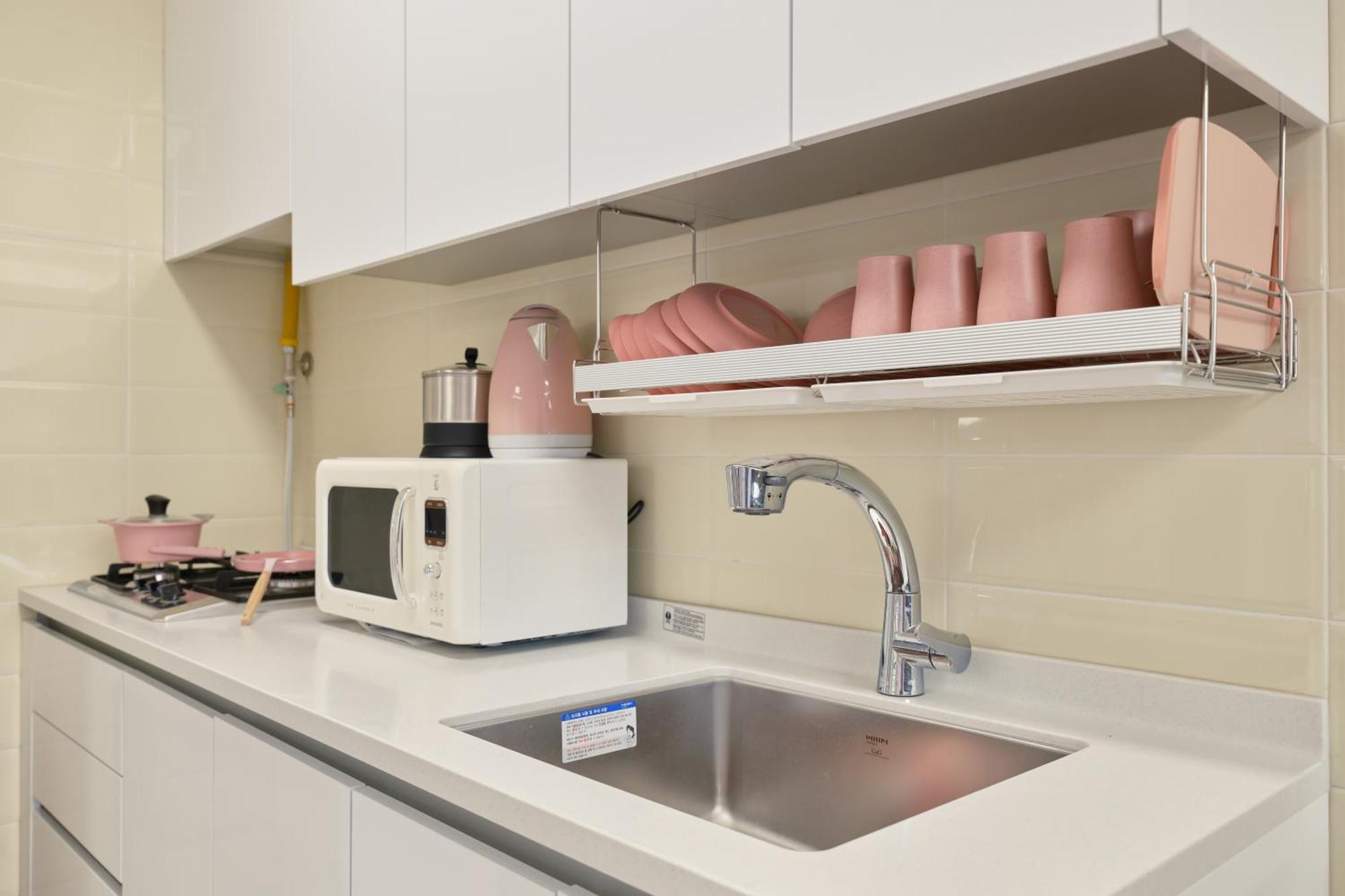 Pink 4 Bedroom Apartment