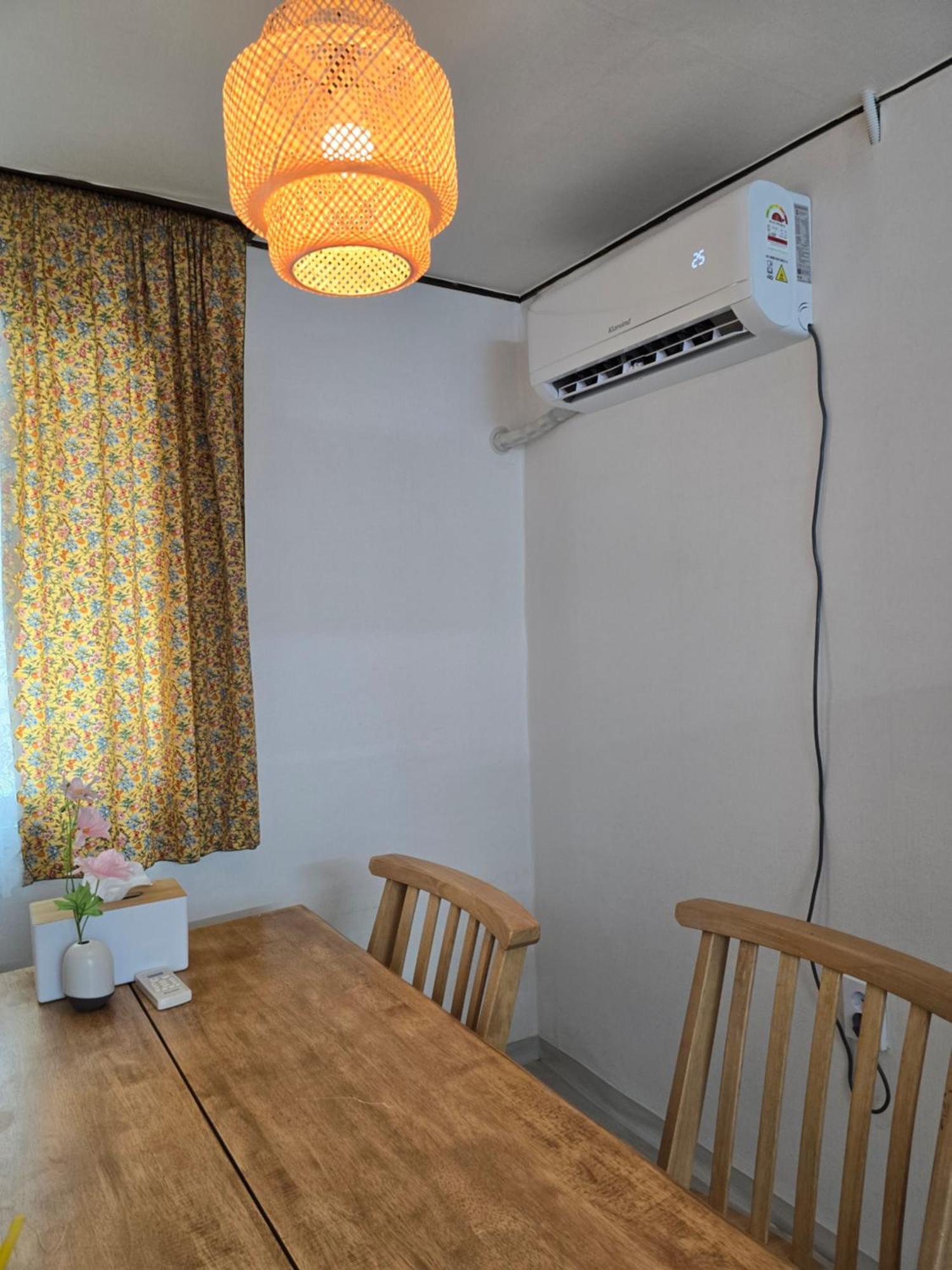 Retro House - Foreigners Only Apartment *