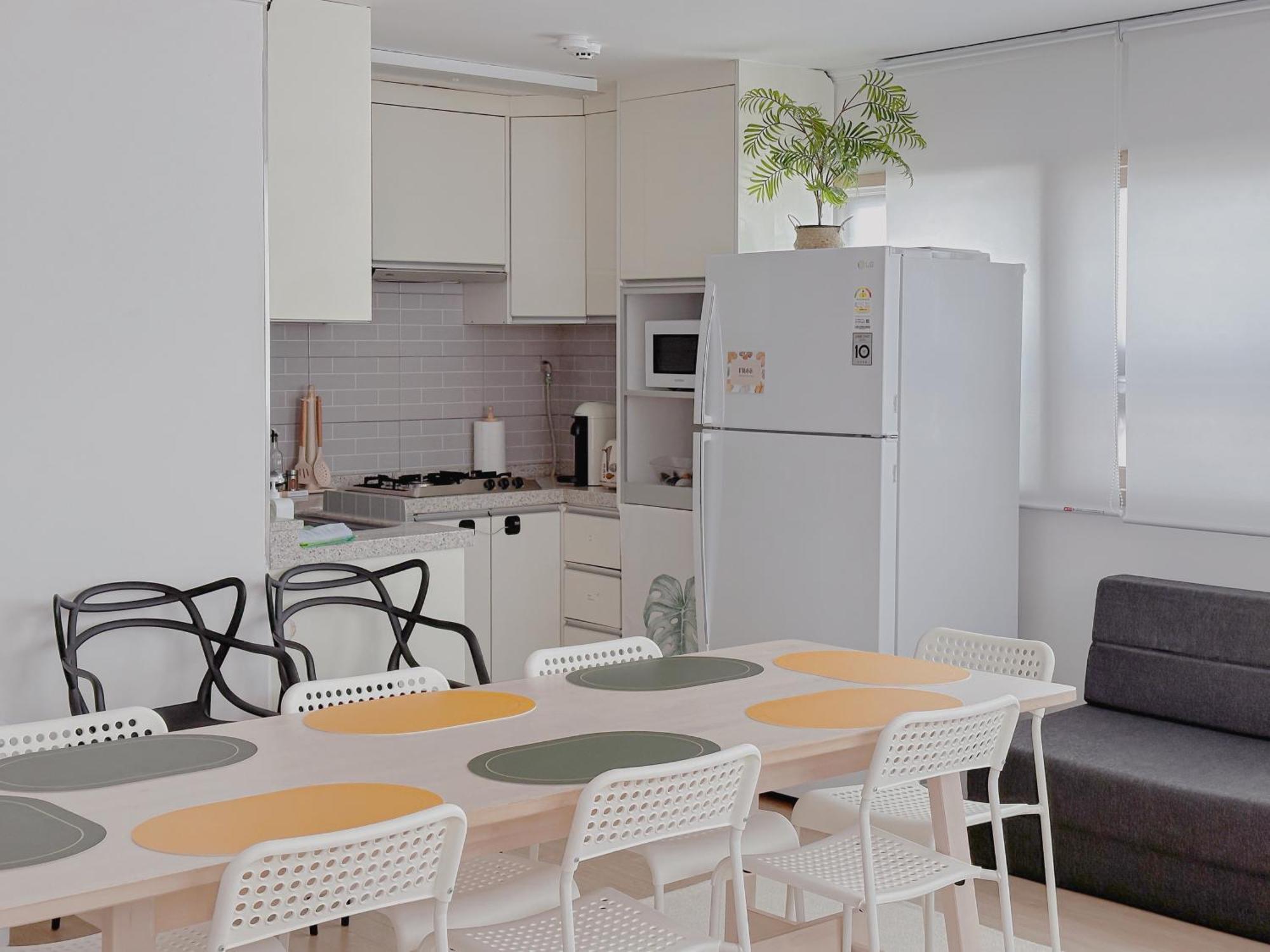 Apartment 4 Bed 3 Near Gimpo Airport *