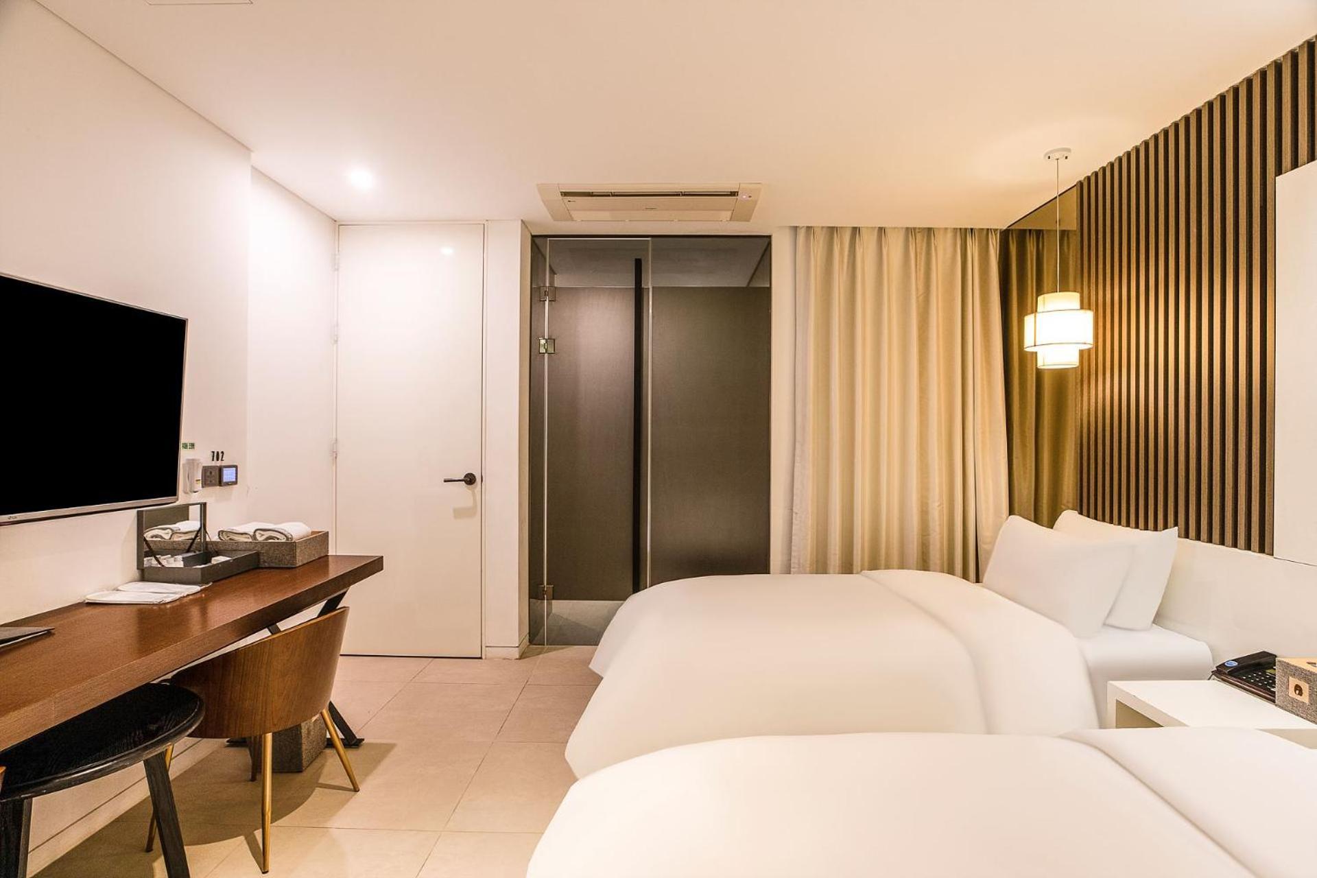 The Designers Cheongnyangni Hotel