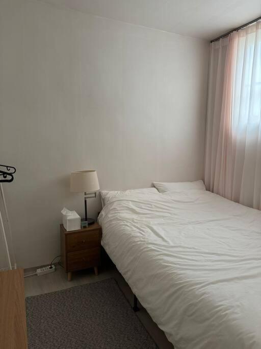 Hugstay, Shindaebang * Seoul