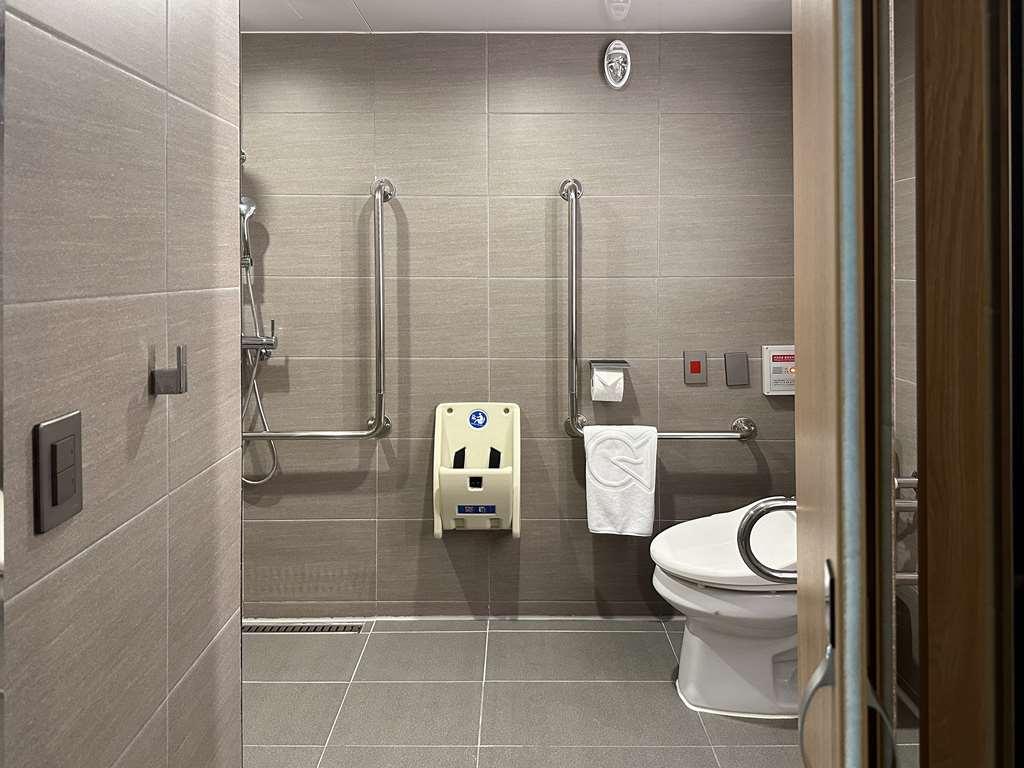 Orakai Cheonggyesan Hotel 4*