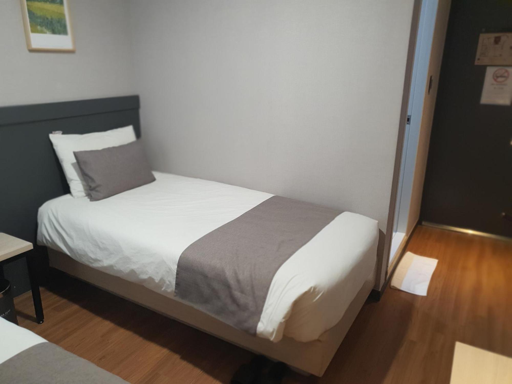 Ehwa In Myeongdong Guest house