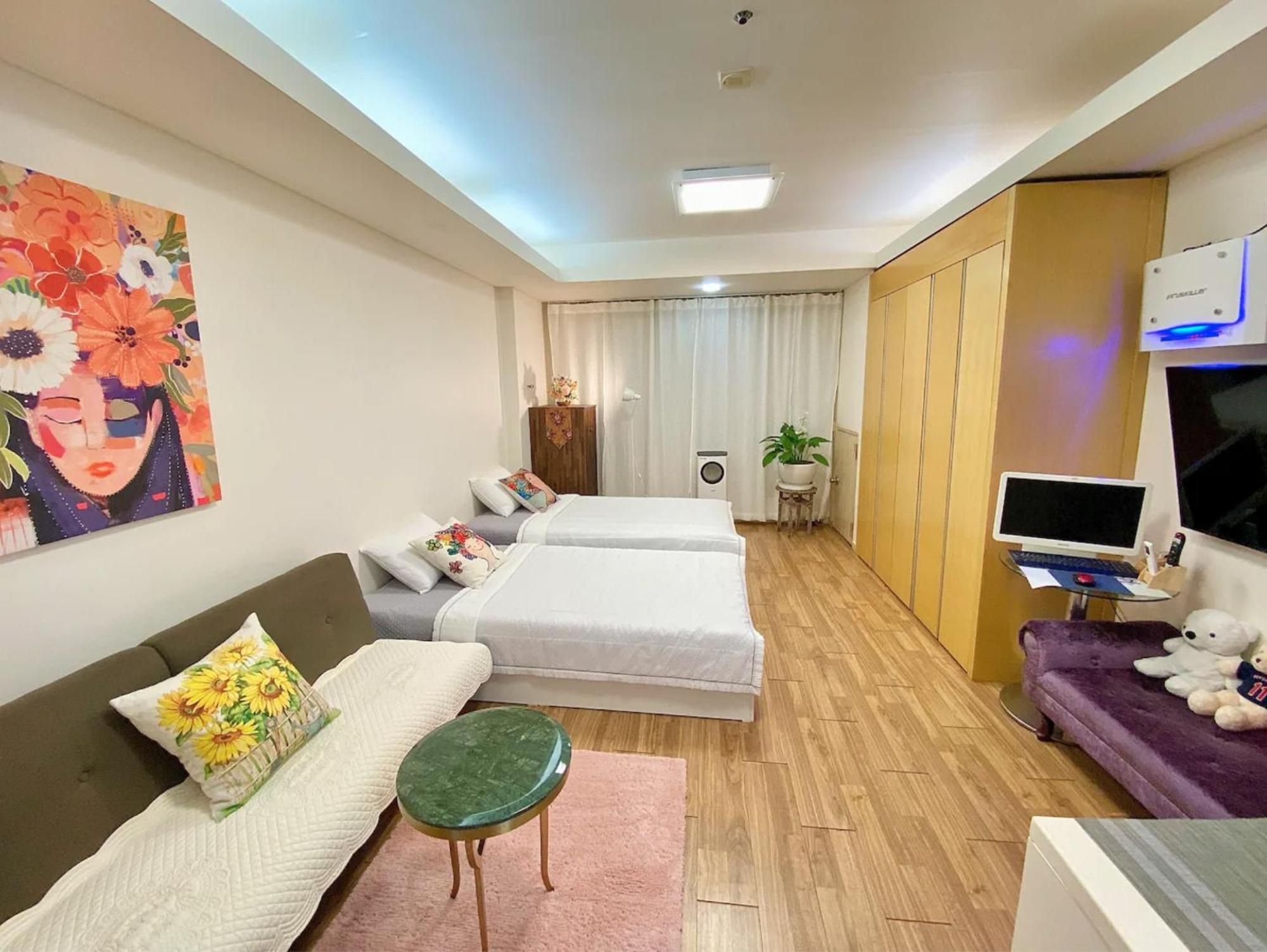 Gangnam Station Fun House Apartment *
