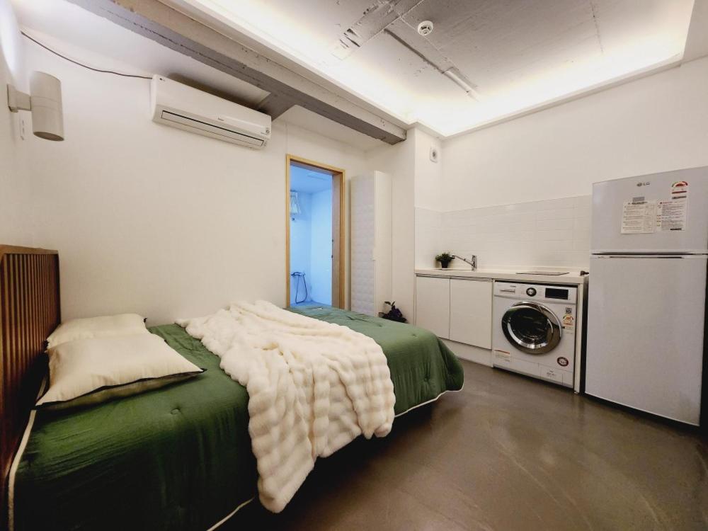 Gyeongbokgung Seochon Dalbit Guest house *