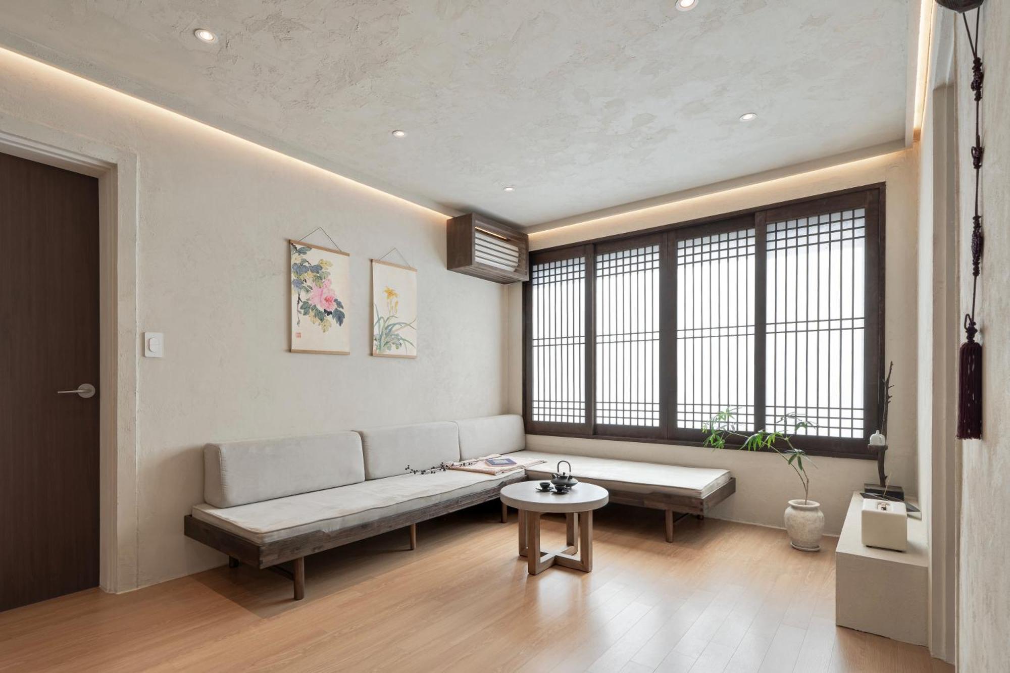 Traditional Meets Modern In Our Unique Hanok Apartment *