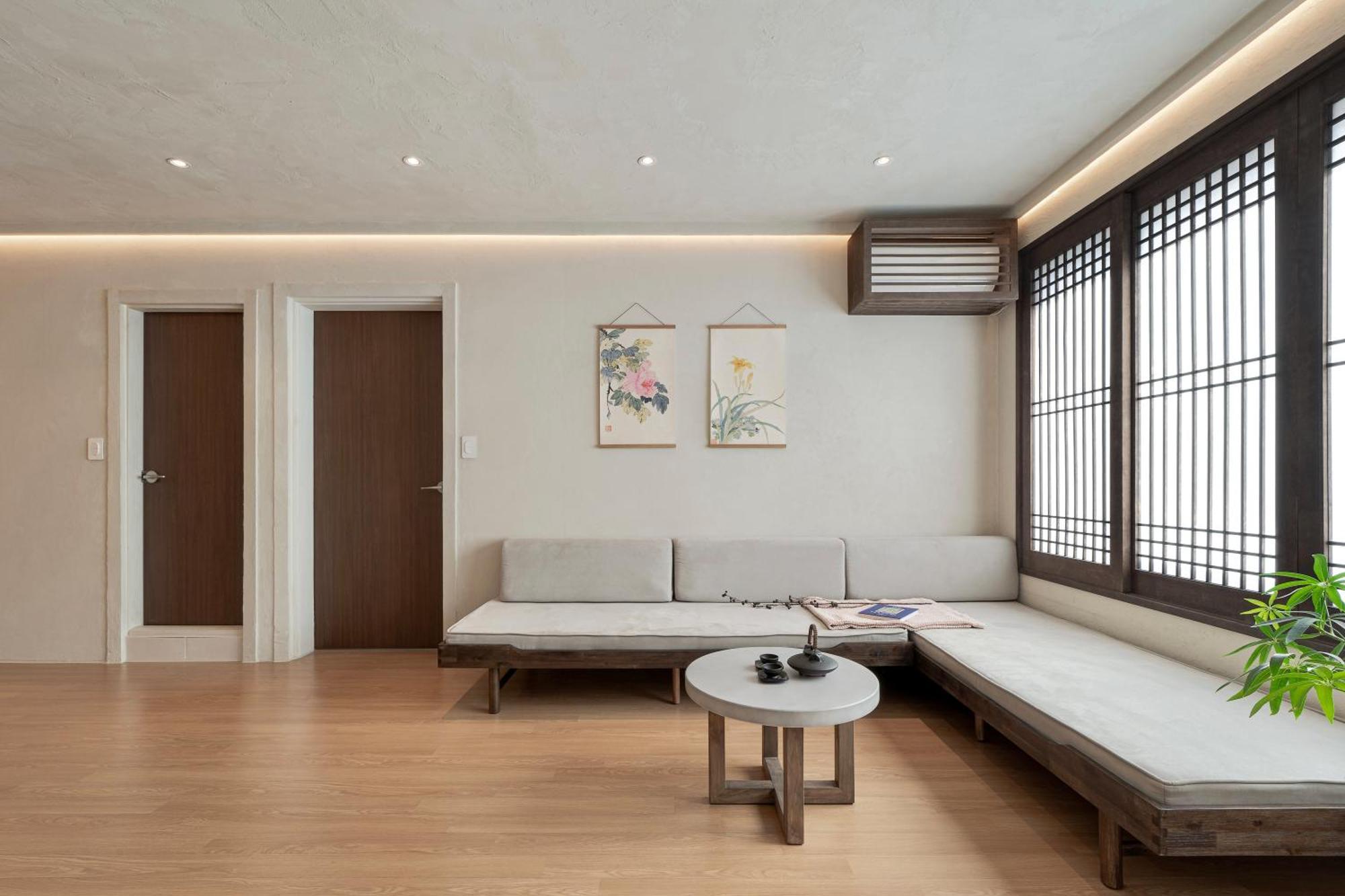 Traditional Meets Modern In Our Unique Hanok Apartment *