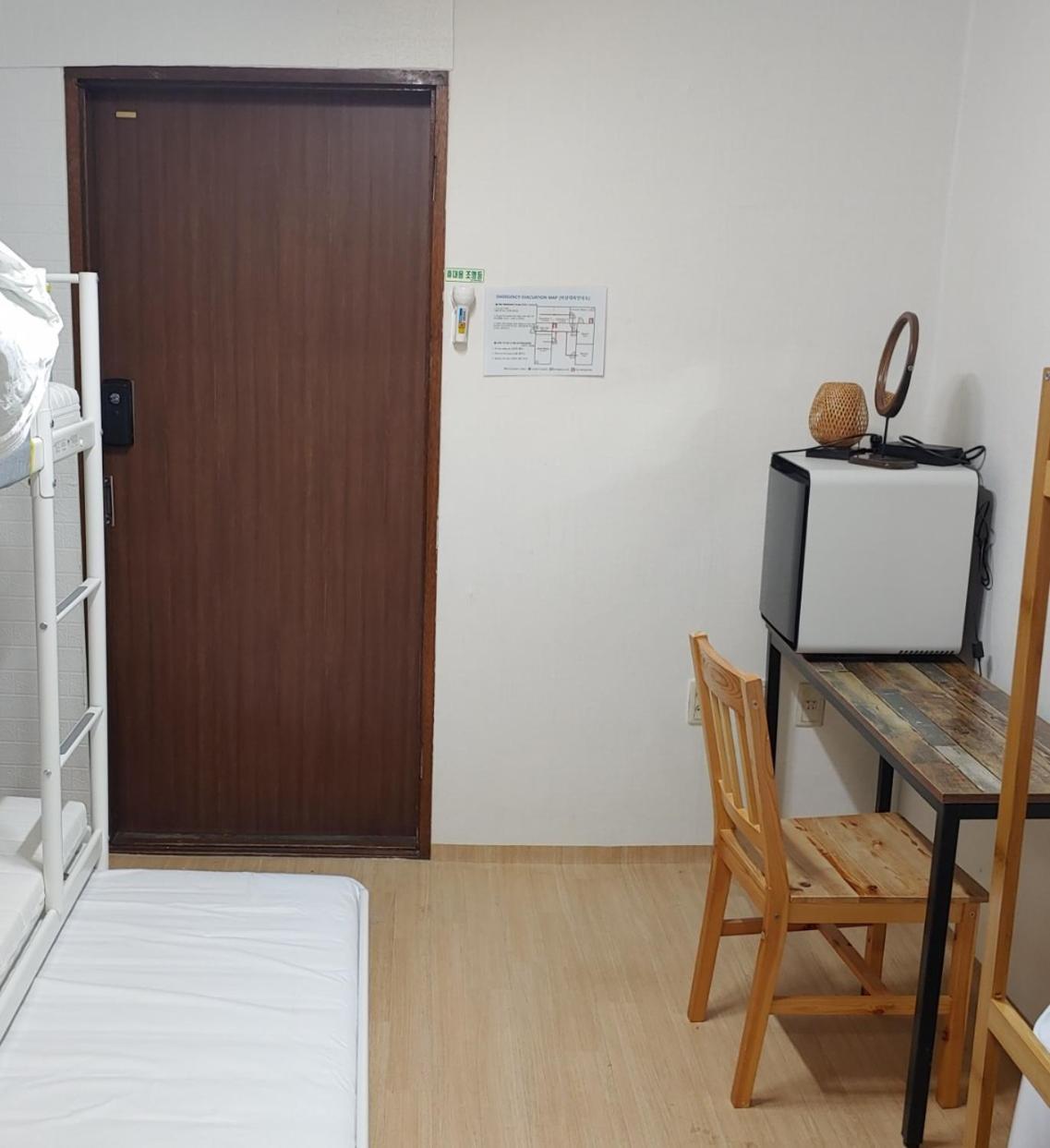 Hostel Bluebird - Foreign Only